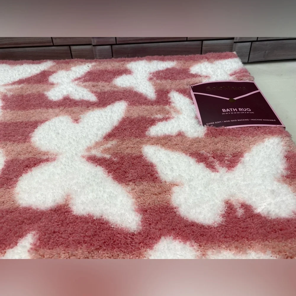 Solemates ❤️ Butterfly Super Soft Cozy Bath Rug 20x32” Pink/White NWT